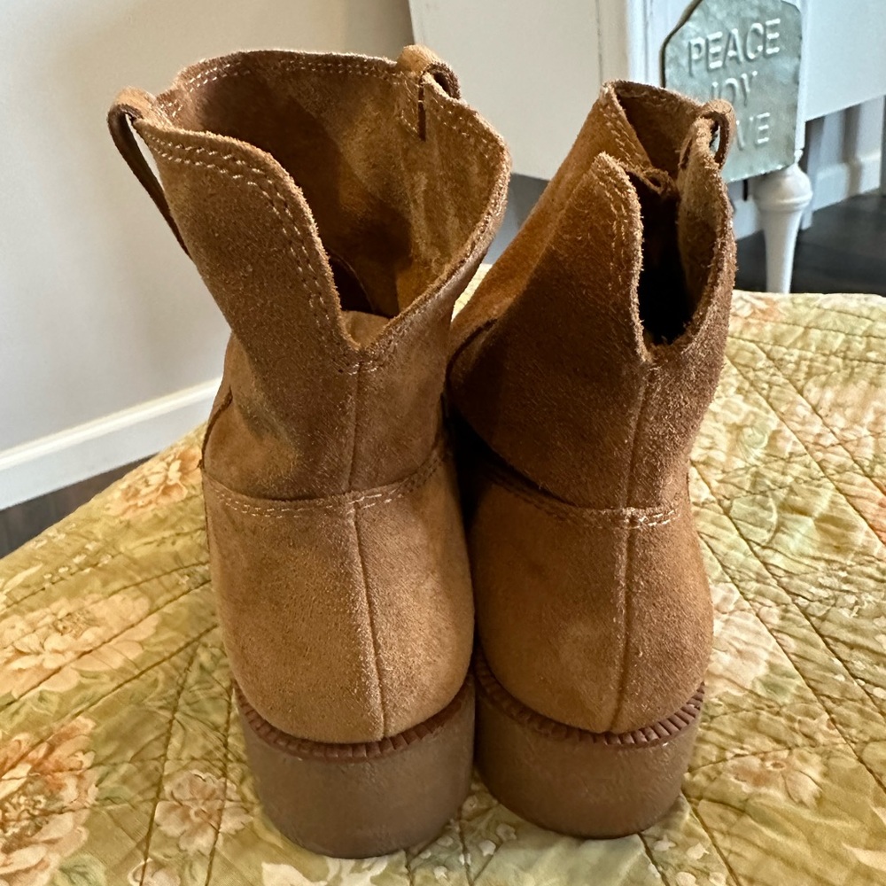 Lucky Brand Tan Suede Ankle Booties - Picture 4 of 7